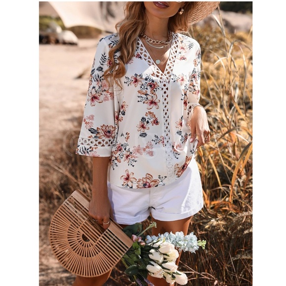 Floral Print White Top Embroidery Detail 3/4 Sleeve V-Neck - Picture 6 of 8